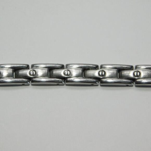 Link Bracelet 316L Steel in Silver with Screw Accent Design - Picture 2 of 5
